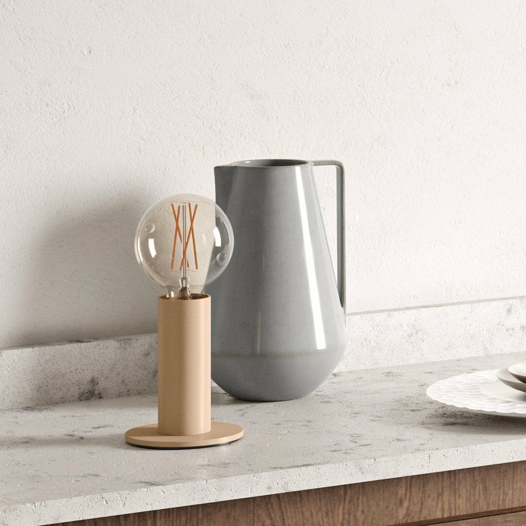 20% de réduction et plus sur les meubles et les lampes.