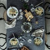 Trevligt porslin och serveringsartiklar till ditt matbord