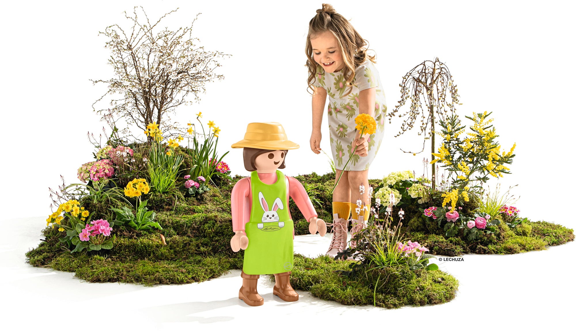Mega Figure - Trädgårdsmästare Hannah Easter Edition