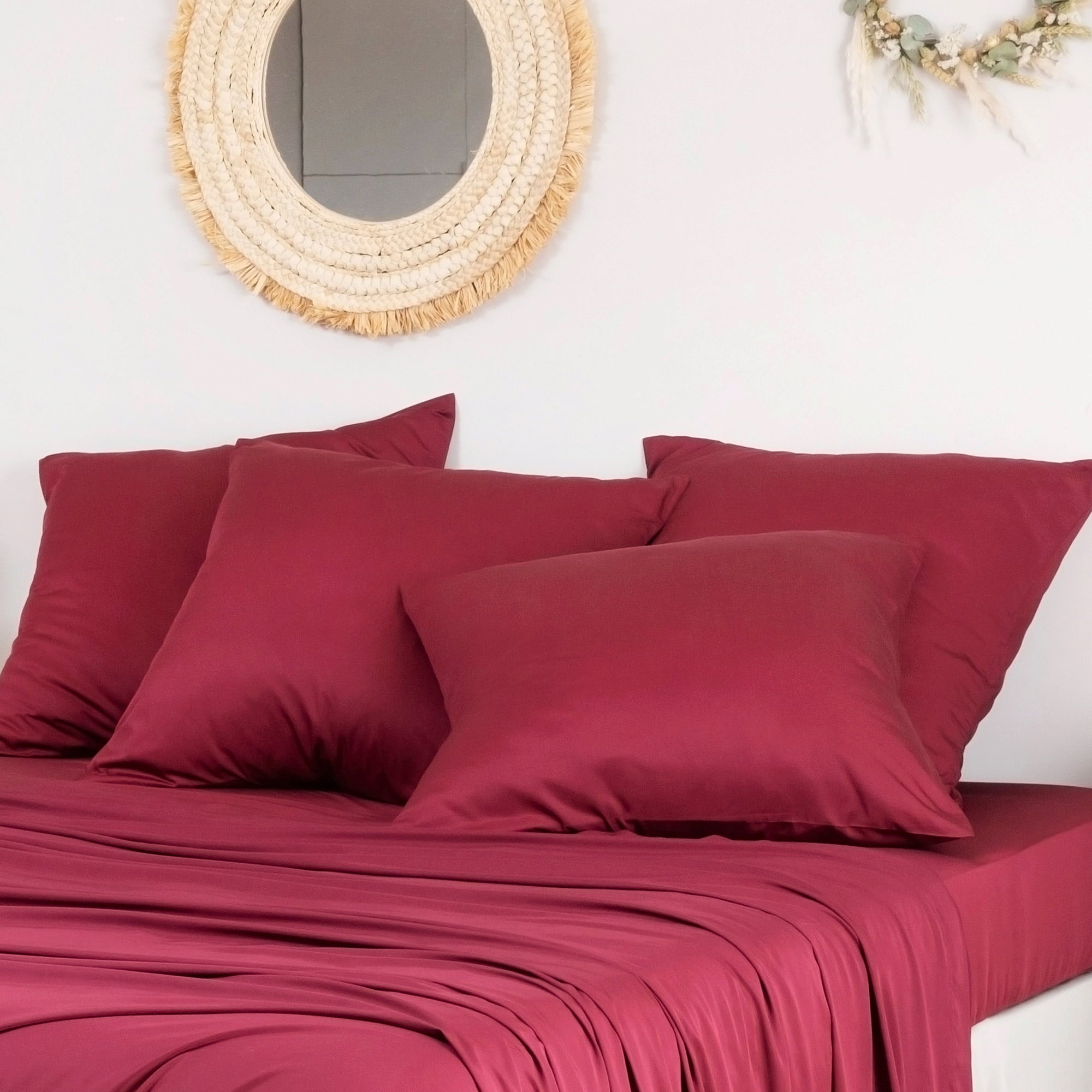 Bambaw Cozy Bamboo Pillowcase 65 x 65 cm, Set of 2 - Burgundy