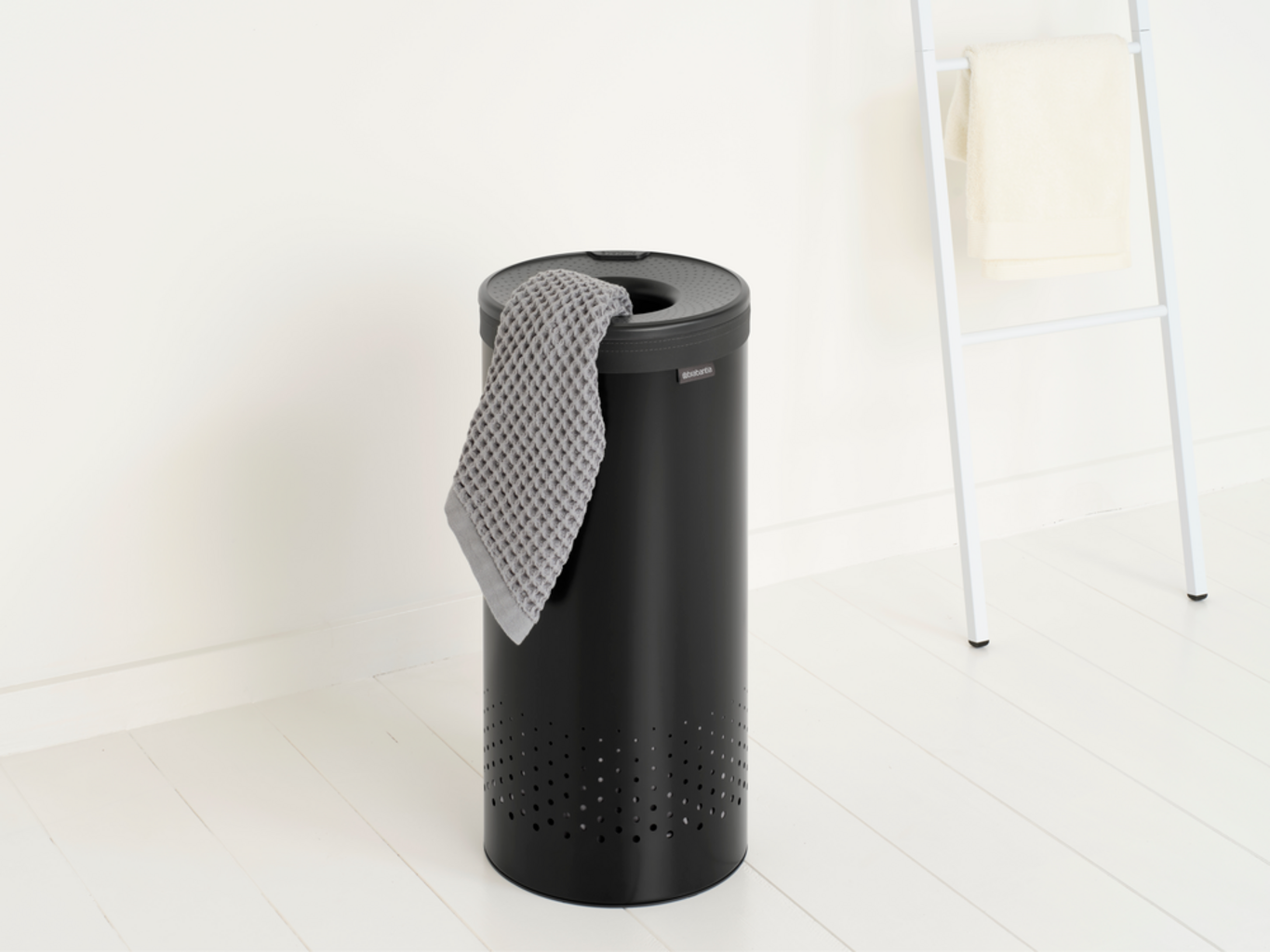 Brabantia Laundry Box with Plastic Lid - 35 Litres - Matt Black