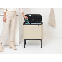 Brabantia Bo Touch Bin 3x11 L con 3 compartimentos - Soft Beige