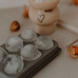 Eulenschnitt Ice Cube Tray, Grey - Balls