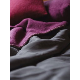 Steiner 1888 Alina Blanket - Magenta