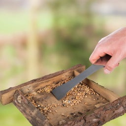 Esschert Design Feeding Table Scraper - 1 item