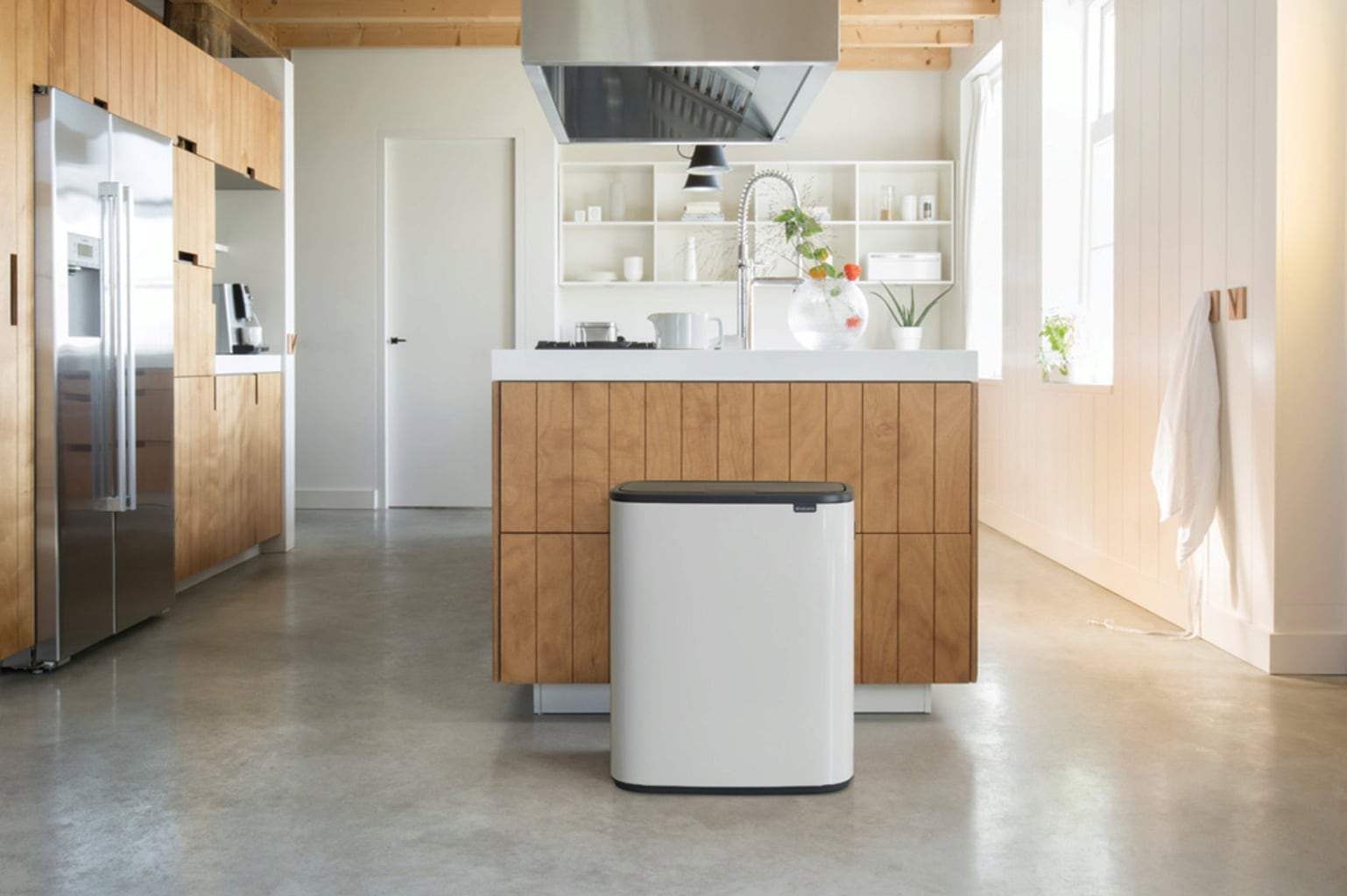 Bo Touch Bin 60 L mit 1 Kunststoffeinsatz - White