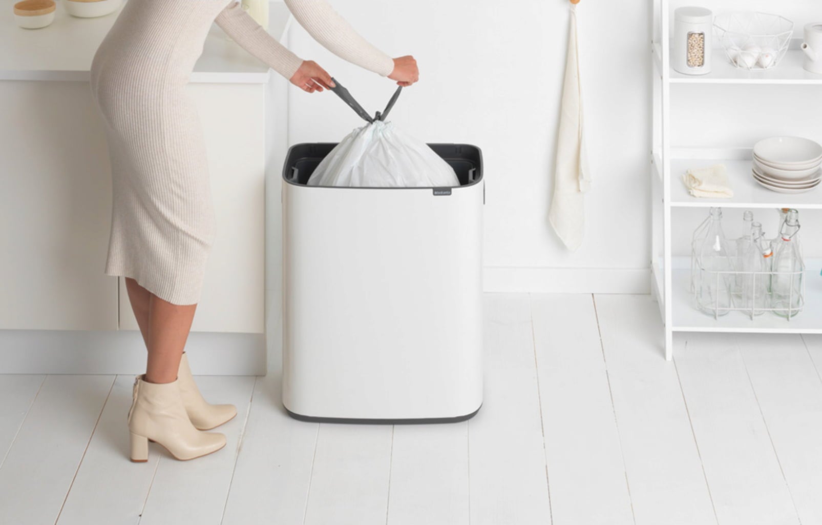 Bo Touch Bin 60 L mit 1 Kunststoffeinsatz - White