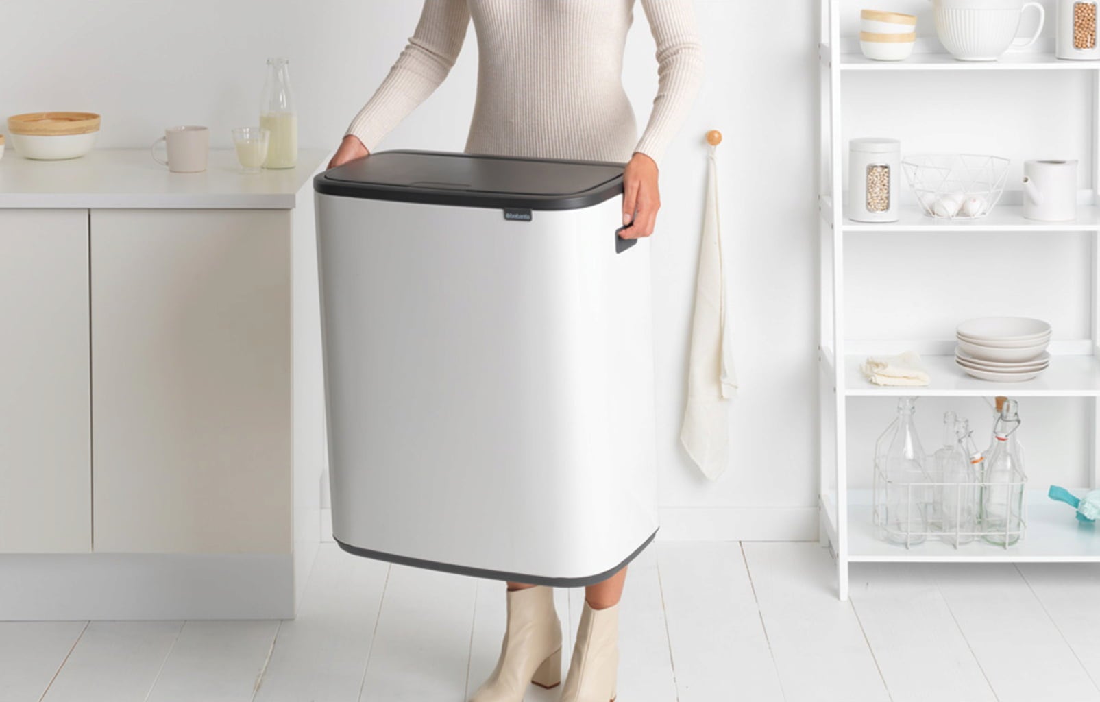 Bo Touch Bin 60 L mit 1 Kunststoffeinsatz - White