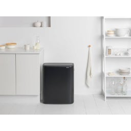 Bo Touch Bin 60 L mit 1 Kunststoffeinsatz - Matt Black