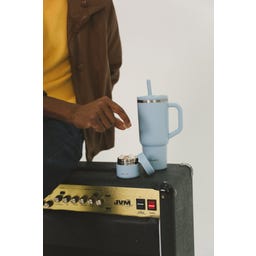 Qwetch Travel Cup with leakproof lid - 900 ml - Pastel bleu