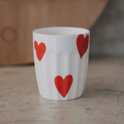 Eulenschnitt Becher große Herzen - rot