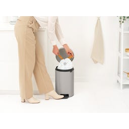 Cubo de Pedal Newicon, 12 Litros, con Cubo Interior de Plástico - Soft Grey