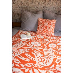 Tranquillo Knitted Blanket - Tigrana