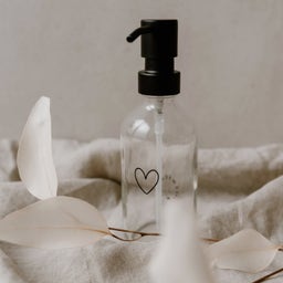 Eulenschnitt Seifenspender Herz transparent - 250 ml
