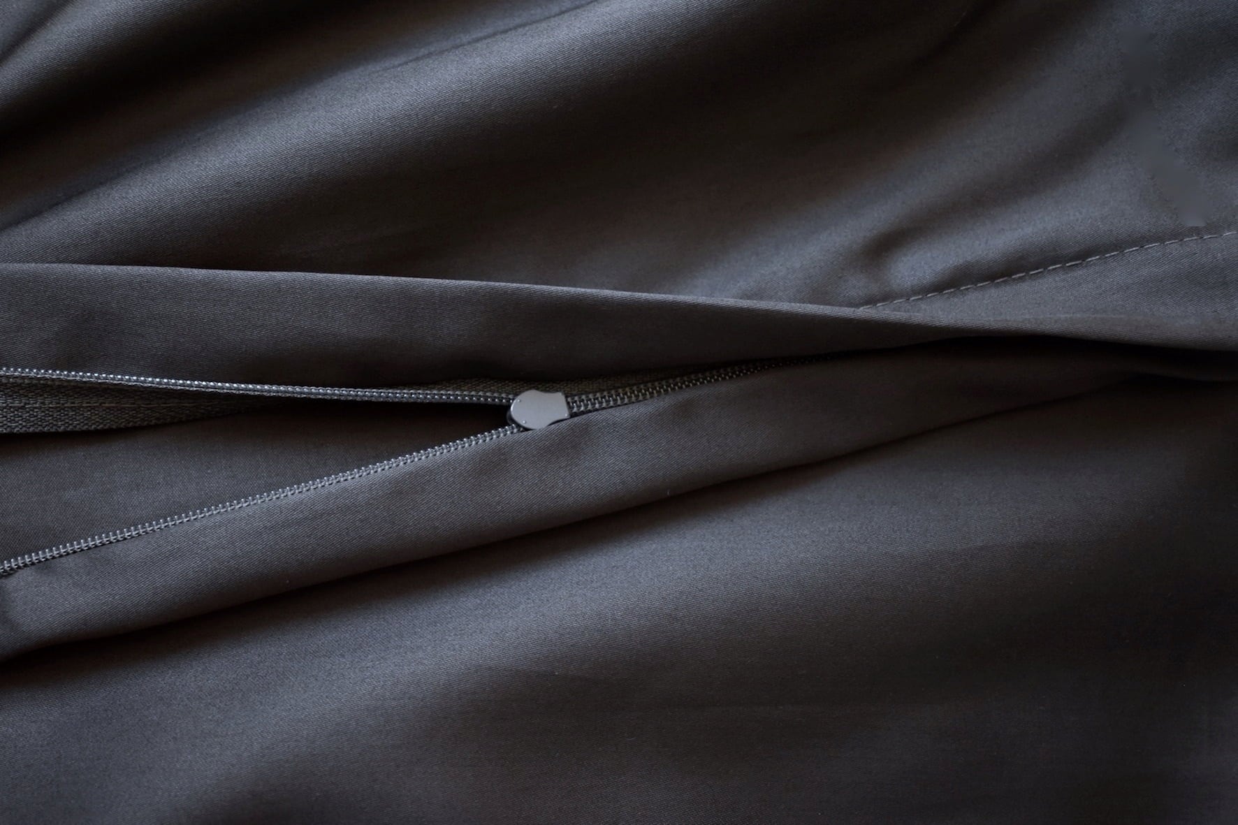 Cradle Studio Mako Satin Duvet Cover, 200 x 200 cm - Anthracite