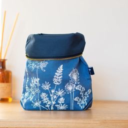 Helen Round Kulturtasche - Gartendesign - Blue