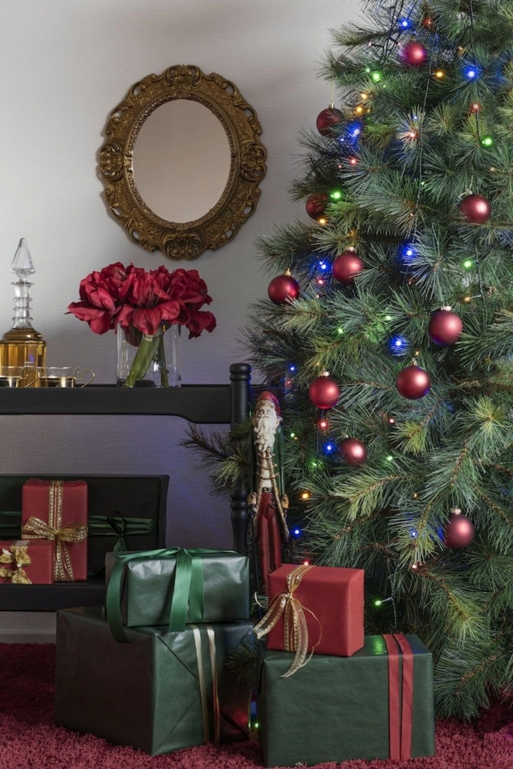 DIY Paper Christmas Wreath | Diy christmas paper, Christmas wreaths,  Christmas wreath craft